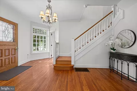 Entry Way - 103 Walnut Ave, Wayne, PA 19087 photo 1 of 13