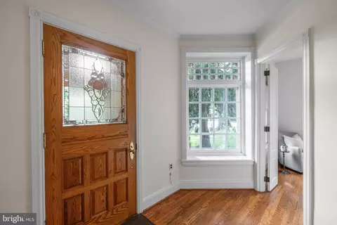 Entry Way - 103 Walnut Ave, Wayne, PA 19087 photo 3 of 13