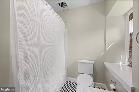 Bath - 103 Walnut Ave, Wayne, PA 19087 photo 6 of 6