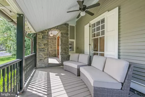 Exterior - 103 Walnut Ave, Wayne, PA 19087 photo 5 of 12