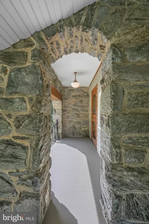 Exterior - 103 Walnut Ave, Wayne, PA 19087 photo 10 of 12