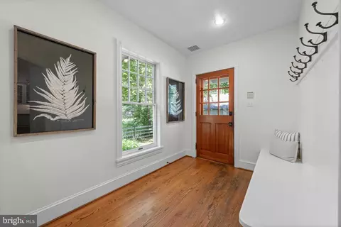 Entry Way - 103 Walnut Ave, Wayne, PA 19087 photo 11 of 13
