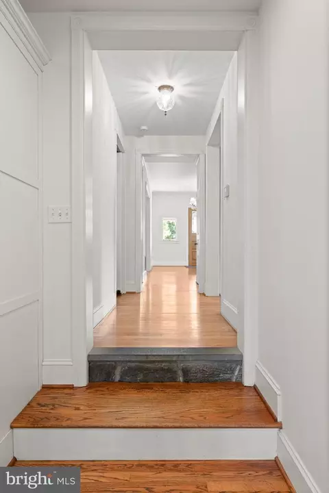 Entry Way - 103 Walnut Ave, Wayne, PA 19087 photo 9 of 13
