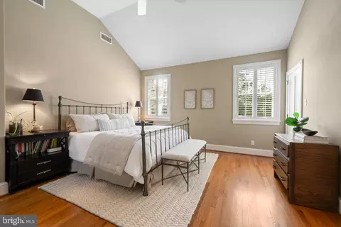 Bedroom - 103 Walnut Ave, Wayne, PA 19087 photo 3 of 11