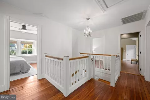Entry Way - 103 Walnut Ave, Wayne, PA 19087 photo 12 of 13