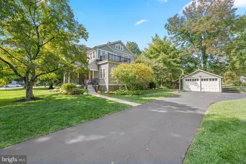 Exterior - 103 Walnut Ave, Wayne, PA 19087 photo 11 of 12