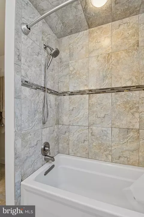 Bath - 500 E Lancaster Ave # 112, Wayne, PA 19087 photo 2 of 2