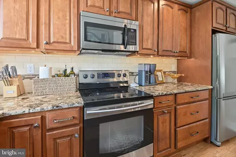 Kitchen - 500 E Lancaster Ave # 112, Wayne, PA 19087 photo 2 of 2