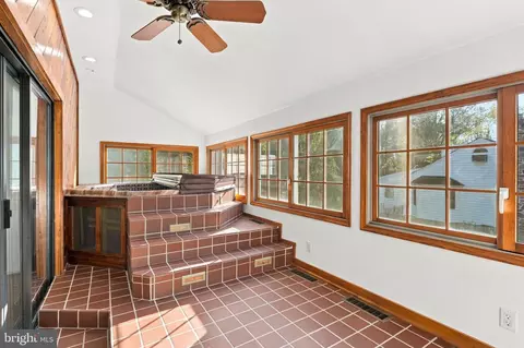 Exterior - 624 W Wayne Ave, Wayne, PA 19087 photo 2 of 4