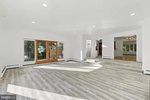 Living - 624 W Wayne Ave, Wayne, PA 19087 photo 3 of 6