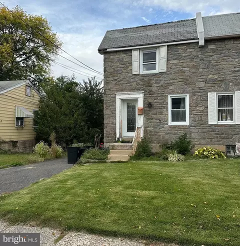 724 Eggleston Cir, Sharon Hill, PA 19079