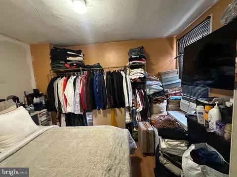 Bedroom - 404 Long Ln, Darby, PA 19082 photo 3 of 6