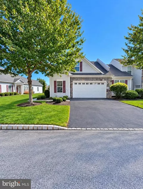 1623 Boxwood Rd, Garnet Valley, PA 19060