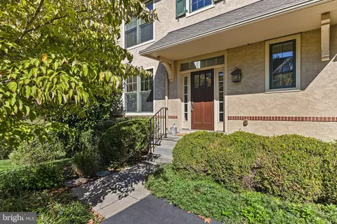201 Saul Ln, Media, PA 19063