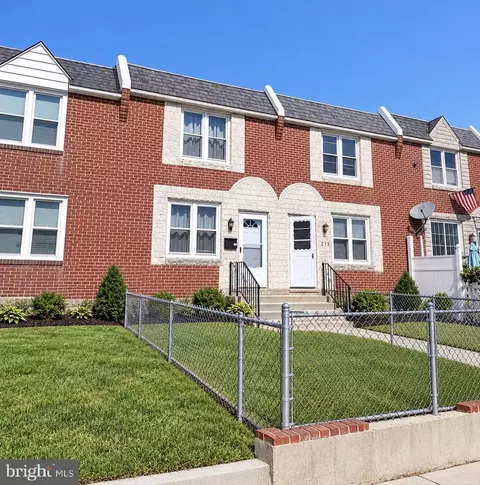 211 Weymouth Rd, Darby, PA 19023