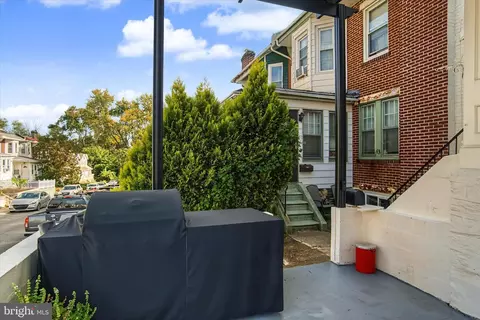 Exterior - 41 Sunshine Rd, Darby, PA 19082 photo 4 of 4