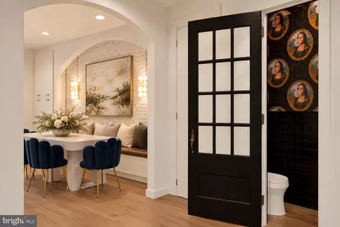 Entry Way - 41 Sunshine Rd, Darby, PA 19082 photo 3 of 9