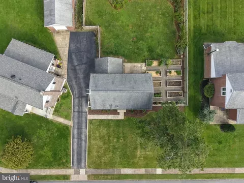 View/Area - 75 Nield Rd, Springfield, PA 19064 photo 3 of 7