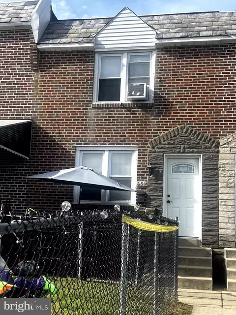 Cambridge Road, Clifton Heights, PA 19018