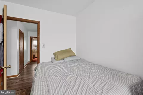 Bedroom - 4 Oakley Rd, Darby, PA 19082 photo 5 of 6