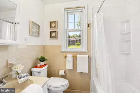 Bath - 500 E Lancaster Ave #105C, Wayne, PA 19087 photo 1 of 2
