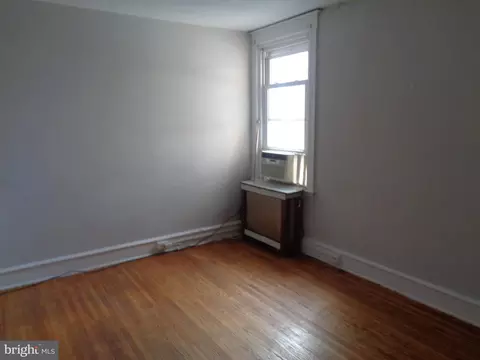 Living - 7236 Brent Rd, Darby, PA 19082 photo 2 of 2