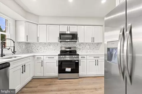 1552 Roosevelt Dr, Sharon Hill, PA 19079