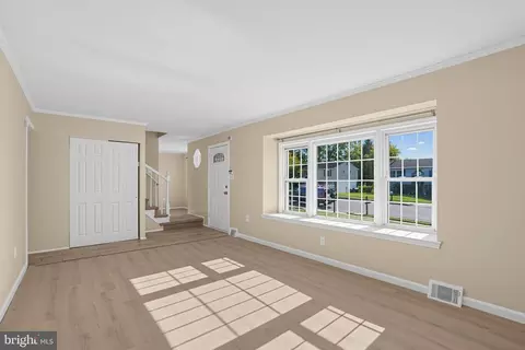 Living - 15 Mulberry, Boothwyn, PA 19061 photo 4 of 7