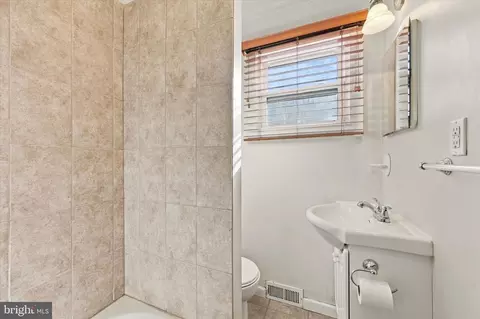 Bath - 1534 Chichester Ave, Linwood, PA 19061 photo 1 of 1