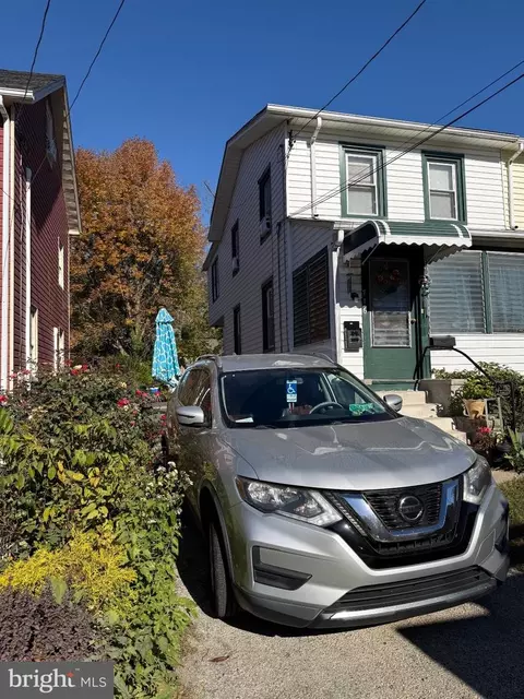 716 Preston Ave, Bryn Mawr, PA 19010