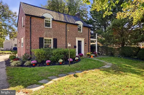 11 Barleycone Ln, Bryn Mawr, PA 19010