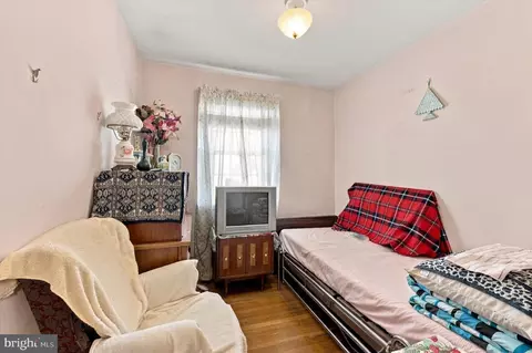 Bedroom - 7281 Glenthorne Rd, Darby, PA 19082 photo 3 of 3