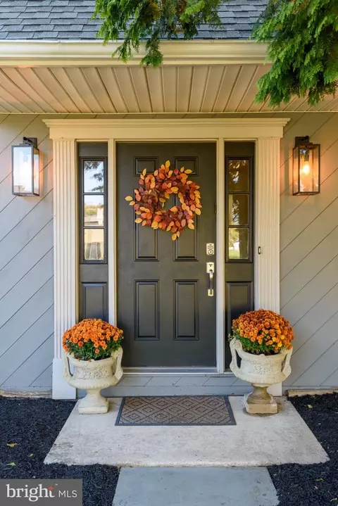 303 Countryview Dr, Bryn Mawr, PA 19010