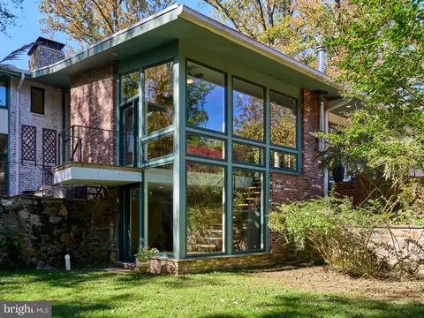 Exterior - 803 Maple Glen Rd, Wayne, PA 19087 photo 4 of 10