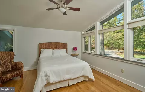 Bedroom - 803 Maple Glen Rd, Wayne, PA 19087 photo 2 of 4