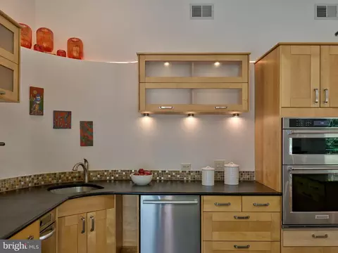 Kitchen - 803 Maple Glen Rd, Wayne, PA 19087 photo 4 of 4