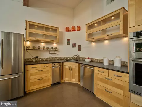 Kitchen - 803 Maple Glen Rd, Wayne, PA 19087 photo 3 of 4