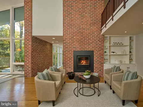 Living - 803 Maple Glen Rd, Wayne, PA 19087 photo 1 of 5
