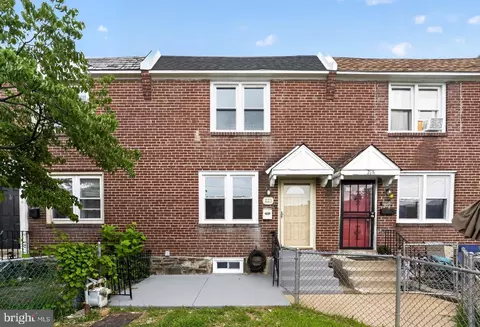220 Weymouth Rd, Darby, PA 19023