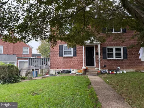 2343 Irvington Pl, Chester, PA 19013