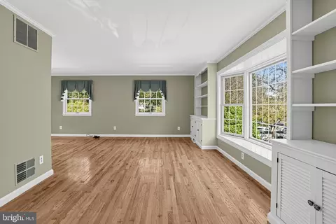 Living - 312 Chamounix Rd, Wayne, PA 19087 photo 8 of 9