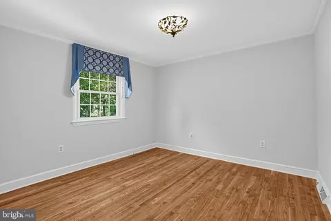 Bedroom - 312 Chamounix Rd, Wayne, PA 19087 photo 2 of 5