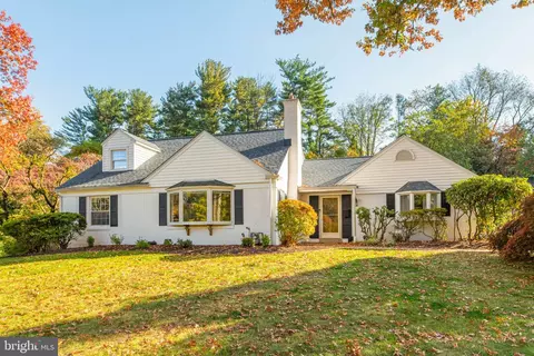 206 Martroy Ln, Wallingford, PA 19086