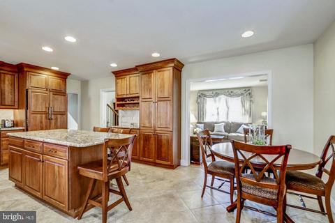 104 Calvarese Ln, Wayne, PA 19087 photo 11