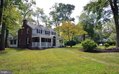 519 W Beechtree Ln, Wayne, PA 19087 photo 2