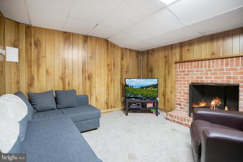 1358 Rolling Glen Dr, Boothwyn, PA 19061 photo 13