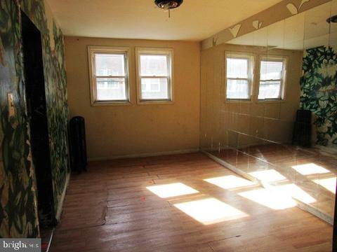 220 Wright Ave, Darby, PA 19023 photo 4