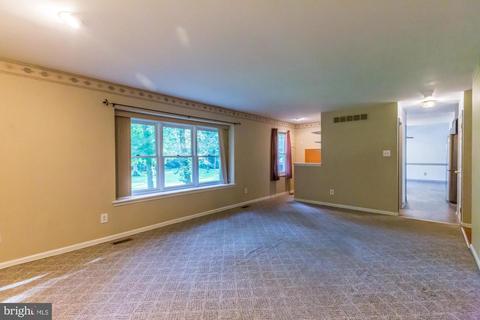 4304 Trophy Dr, Boothwyn, PA 19061 photo 11