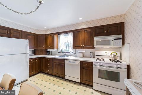11 Donna Ln, Wayne, PA 19087 photo 11