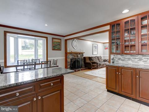 8 Donna Ln, Wayne, PA 19087 photo 13